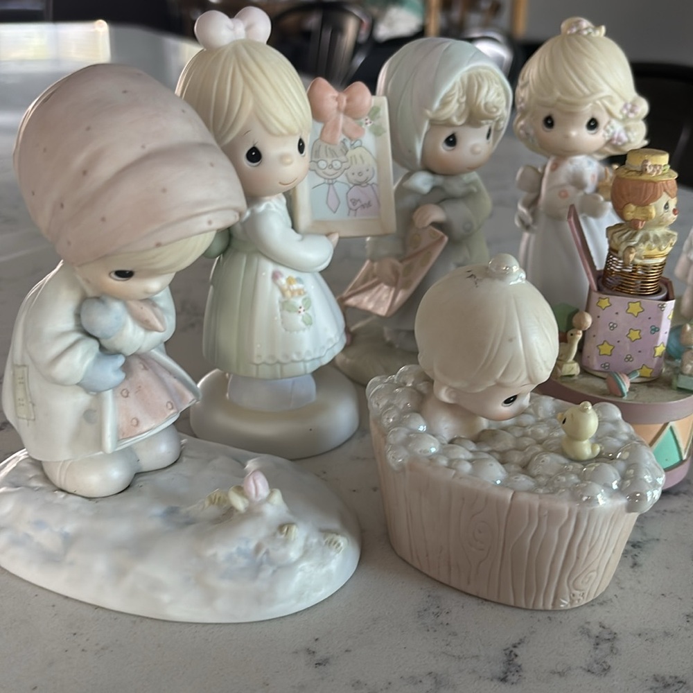 Precious Moments Collection - Picture 2 of 3